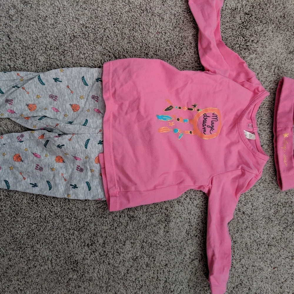 Baby girl's 3-piece pajama set